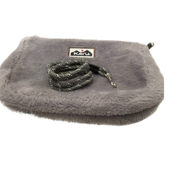 KAVU So Fluffy bag - Picture 3 of 5